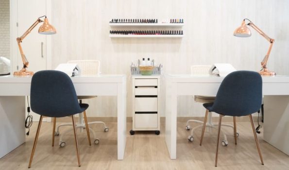 フリーランスネイリストの始め方と成功のコツ｜必要な準備・開業資金・収入アップ術まとめ