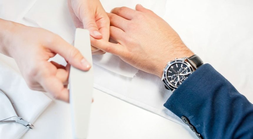 ネイルは男性の身だしなみのひとつ!メンズネイルのメリットとセルフケアのやり方紹介