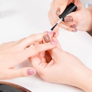 未経験からネイリストになるには？ゼロからの方法と資格・就職の流れ完全ガイド