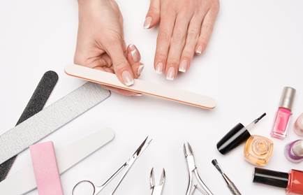 未経験からネイリストになるには?ゼロからの方法と資格・就職の流れ完全ガイド
