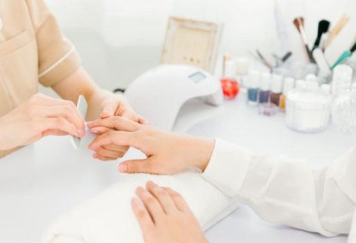 ネイルリペアとは？亀裂・リフトを“オフせず”補強する方法と注意点