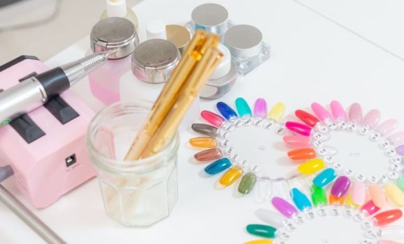 社会人がネイルスクールを選ぶ理由