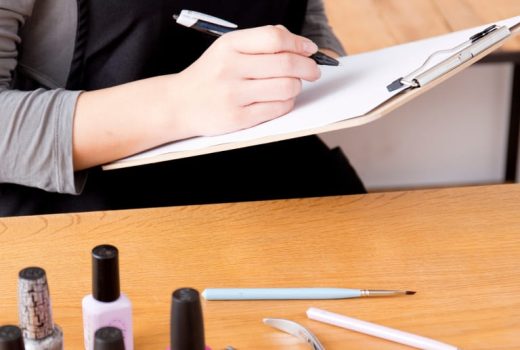 ネイリスト面接で落ちる理由と改善策