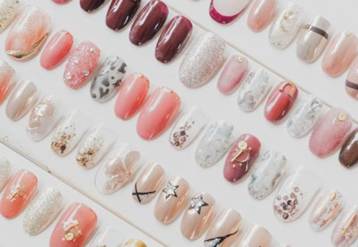 ネイルスクールでは何を学ぶの?応用技術(アート・ジェル応用など)